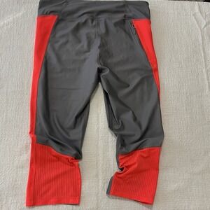 Under‎ Armour Compression Leggings Women's Large Gray Orange Crop Active Stretch